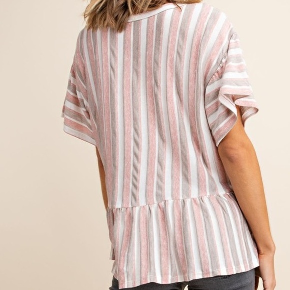 ๐ Light Mauve Striped Ruffle Top - Picture 5 of 7